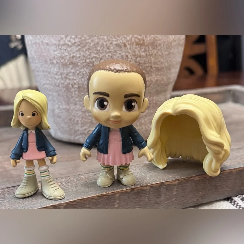 Stranger Things Set - Picture 3 of 3